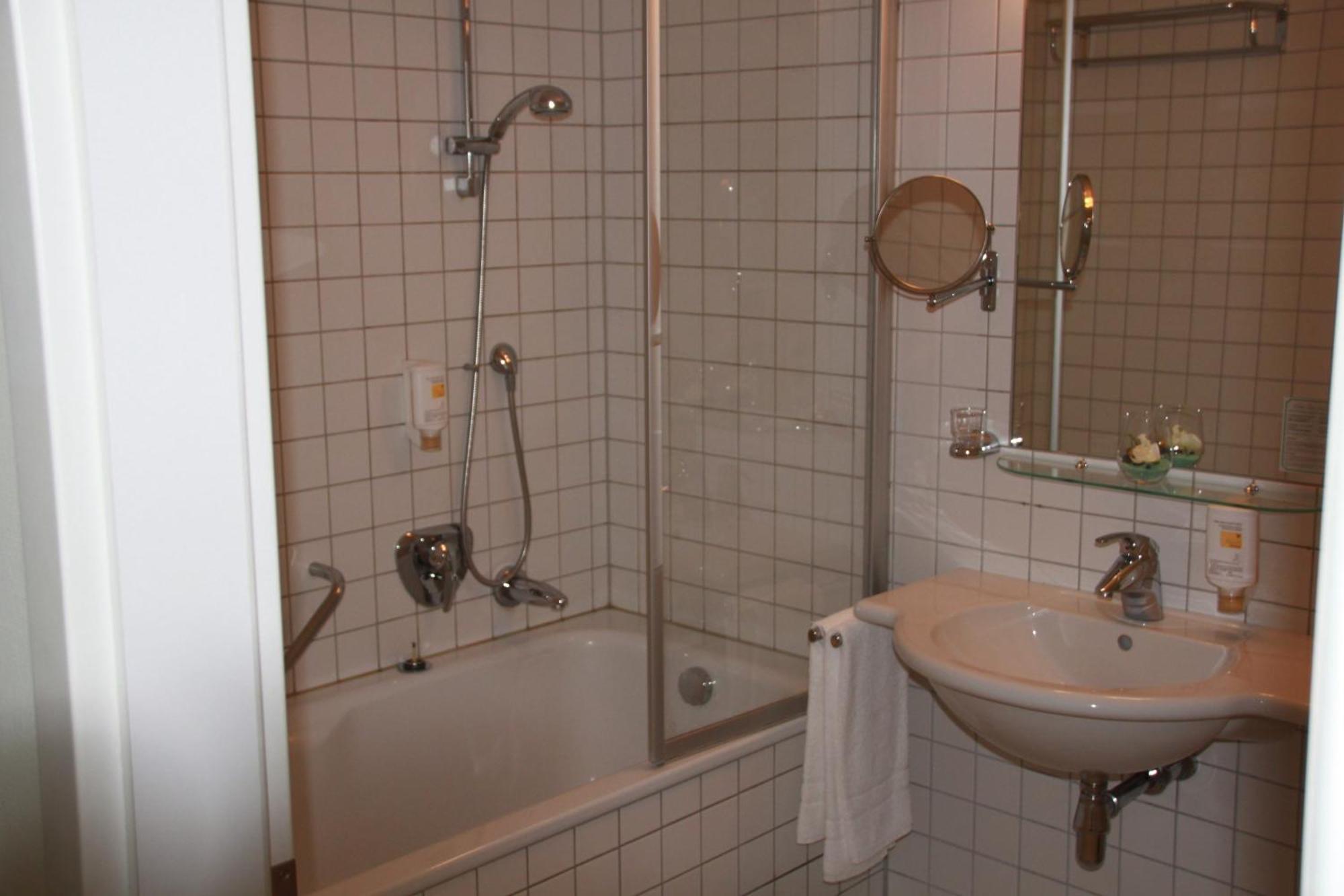 Hotel Vierseithof Luckenwalde Eksteriør billede